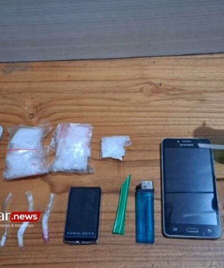 Pengedar Narkoba di Sitobondo Digrebek Polisi Temukan 6997 Gram Sabu Sabu