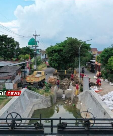 Dinilai Lamban, Pemkot Surabaya Didesak Selesaikan Proyek Saluran Air 8 Dinilai Lamban Pemkot Surabaya Didesak Selesaikan Proyek Saluran Air