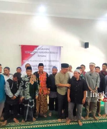 Peduli Palestina, Eks Napiter di Cirebon Ajak Warga Beri Dukungan secara Damai 7 Peduli Palestina Eks Napiter di Cirebon Ajak Warga Beri Dukungan secara Damai