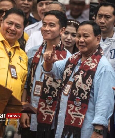 Gibran Hadiri Perayaan HUT ke-59 Golkar, Diangkat Jadi Kader? 5 Template LJ LN 1 1