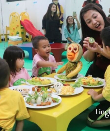 Mahasiswa Ubaya Ajak Anak Usia Dini Kenali Makanan Bergizi Lewat Food Art 1 Mahasiswa Ubaya Ajak Anak Usia Dini Kenali Makanan Bergizi Lewat Food Art