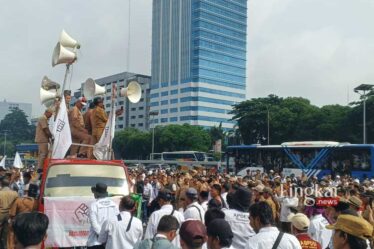 Tuntutan Tak Dipenuhi Para Kades Siap Bermalam di Senayan dan Serukan Boikot Pemilu