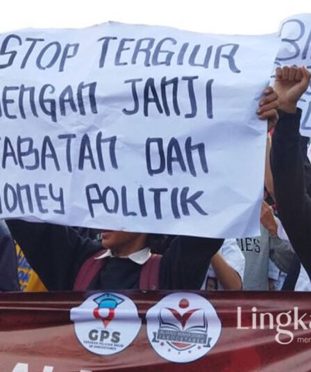 Ribuan Massa Demo di DPR, Suarakan Tolak Hak Angket 8 Aliansi Mahasiswa se Jabodetabek dan Pemuda Indonesia Center PIC