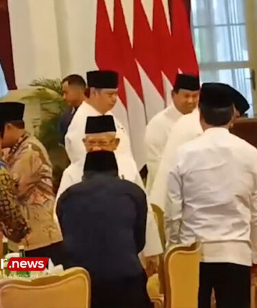 Pecah Gus Miftah Warnai Acara Buka Bersama Kabinet Indonesia Maju