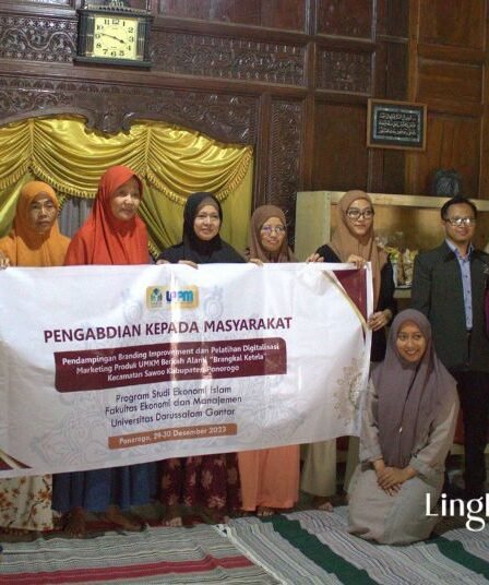UNIDA Gontor Bantu Tingkatkan Produktivitas UMKM Brangkal Ketela di Pnonorogo