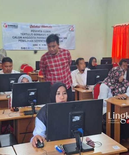 33 Peserta Seleksi Panwascam Kabupaten Jember Gugur Saat Tes Tulis 7 33 peserta seleksi Panwascam Kabupaten Jember gugur saat tes tulis