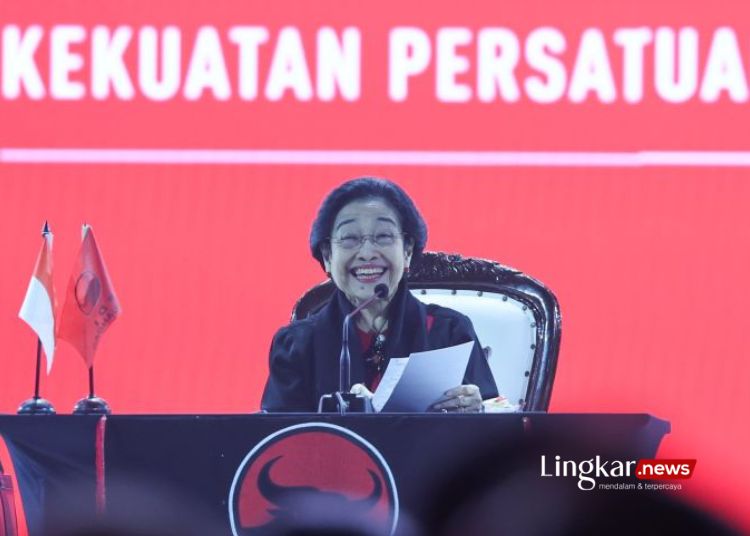 Bukan Koalisi dan Oposisi Begini Manuver Politik PDIP di Pemerintahan Prabowo