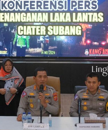 Konferensi pers penanganan kecelakaan di Ciater Subang