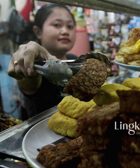 Sekjen Gerindra Berharap Warteg Kecipratan Program Makan Siang Gratis 5 ilustrasi warung tegal