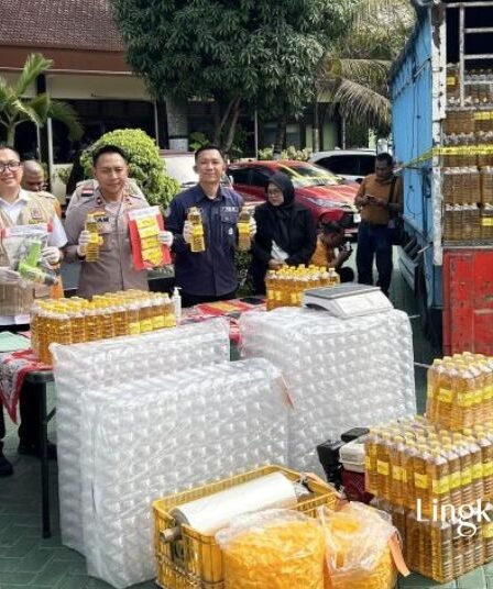 Kasus Minyakita Palsu di Malang Terbongkar, Sehari Bisa Produksi 1 Ton 1 Kasus Minyakita Palsu di Malang Terbongkar Sehari Bisa Produksi 1 Ton