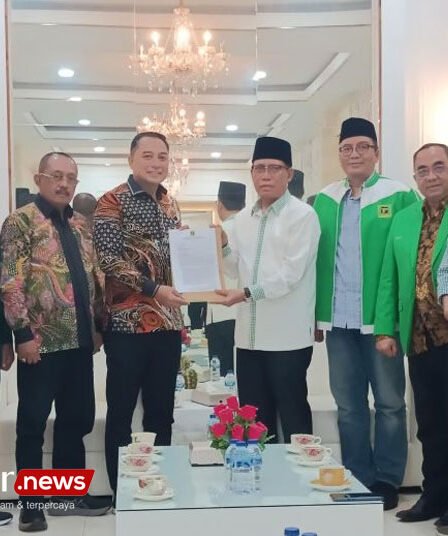 PPP Beri Rekom Petahana Wali Kota Surabaya Eri – Armuji 1 PPP Beri Rekom Petahana Wali Kota Surabaya Eri Armuji