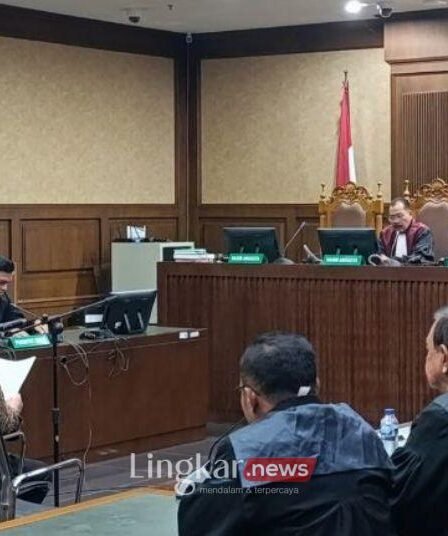Bantah Tuduhan Pemerasan Rp 44,5 M, SYL: Anak Buah yang “Cari Muka” 8 Bantah Tuduhan Pemerasan Rp 445 M SYL Anak Buah yang Cari Muka