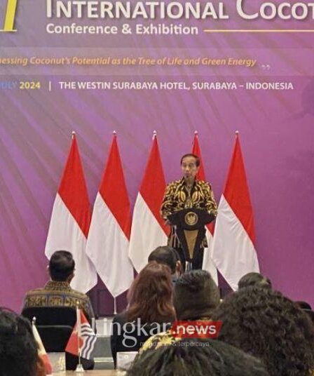 Buka Konferensi Cocotech Jokowi Sebut Kelapa Jadi Potensi Ekonomi Hijau RI