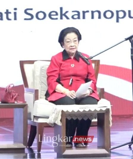 TNI dan Polri Berpotensi Disetarakan, Mega Tak Setuju UU Direvisi 6 megawati juli 2024