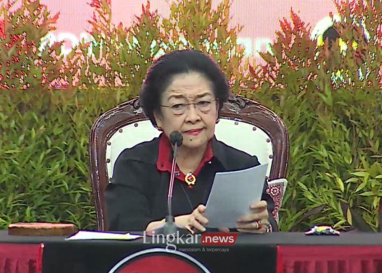 Batal Pensiun Megawati Ada yang Mau Ambil Alih PDIP