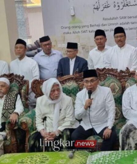 Rais Aam PBNU Beri Mandat Gus Yahya Segera Perbaiki Konflik dengan PKB 7 Rais Aam PBNU Beri Mandat Gus Yahya Segera Perbaiki Konflik dengan PKB