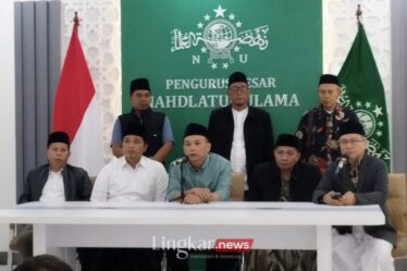 Sejumlah anggota dewan syuro PKB saat konferensi pers di Kantor PBNU