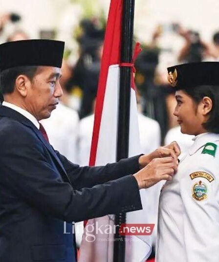 Soal Paskibraka Lepas Hijab, Jokowi Minta Semua Pihak Hormati Keyakinan Peserta 4 Soal Paskibraka Lepas Hijab Jokowi Minta Semua Pihak Hormati Keyakinan Peserta