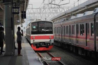 Subsidi KRL Berbasis NIK Tuai Kontra Warga Menhub Baru Wacana