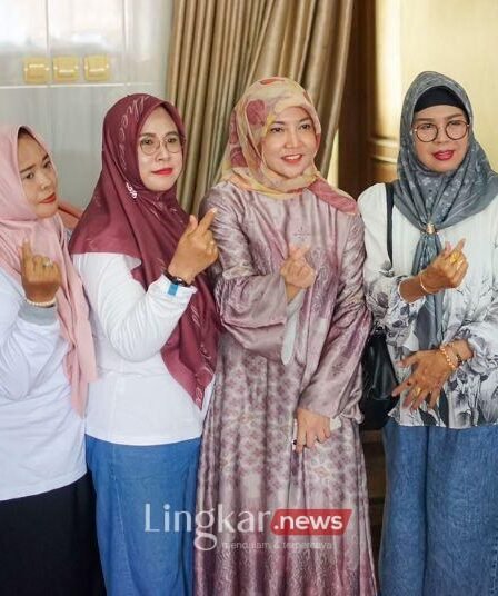 Bakal Cabup Rembang Vivit Dinarini Siap Perjuangkan Kesejahteraan Guru PAUD 2 Bakal Cabup Rembang Vivit Dinarini Siap Perjuangkan Kesejahteraan Guru PAUD
