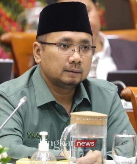 Berkilah Tak Dapat Tiket, Menag Yaqut Kembali Mangkir Rapat Evaluasi Haji 2 Berkilah Tak Dapat Tiket Menag Yaqut Kembali Mangkir Rapat Evaluasi Haji 2024