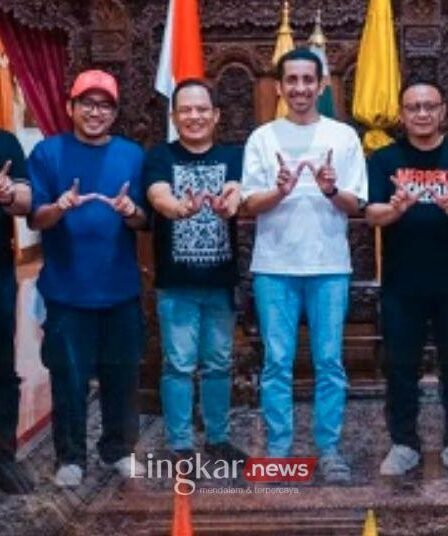 Pj Bupati Kudus Dituding Tak Netral Gara-Gara Pose Jari, Ini Analisis Bawaslu 6 Pj Bupati Kudus Dituding Tak Netral Gara Gara Pose Jari Ini Analisis Bawaslu