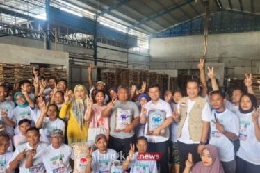 Cagub Jatim Emil Dardak Komitmen Perluas Lapangan Kerja Lewat IKM