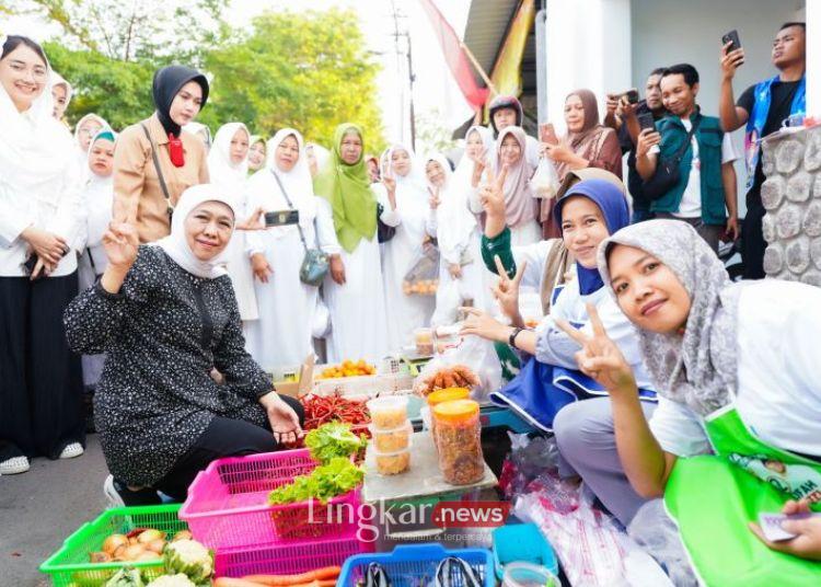 Kampanye di Blitar Khofifah Dapat Masukan Pedagang Pasar Templek