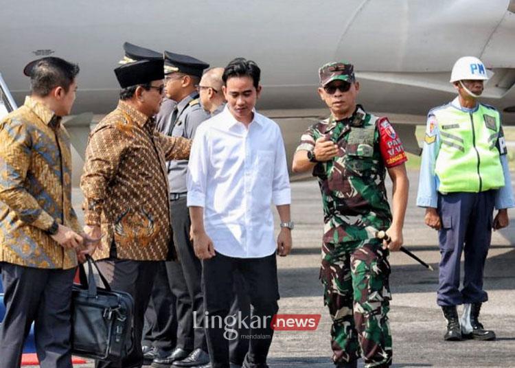 Prabowo Subianto bersama dengan Gibran Rakabuming Raka