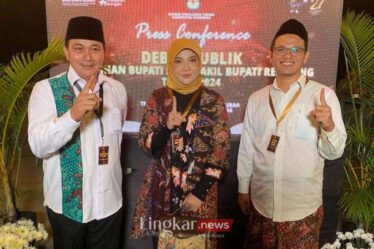 Dukung Produk Lokal Vivit Umam Kompak Pakai Batik Lasem saat Debat Pilbup Rembang