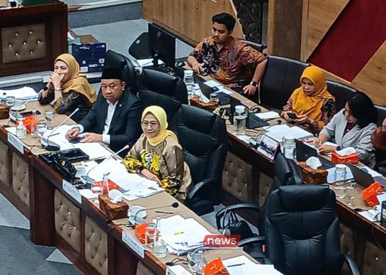 Ketua Komisi X DPR RI Hetifah Sjaifudian dalam rapat kerja Komisi X