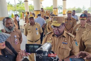 Penjabat Gubernur Papua Barat Ali Baham Temongmere