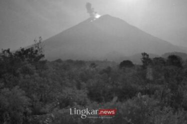 Waspada Gunung Semeru Erupsi Beberapa Kali Pagi Ini