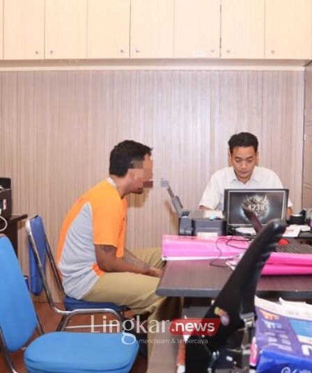 pelaku penusukan blitar