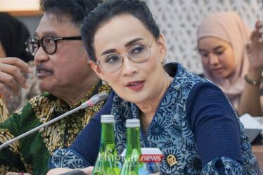 Anggota Komisi I DPR RI Amelia Anggraini di Kompleks Parlemen