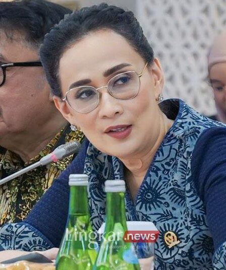 Anggota Komisi I DPR RI Amelia Anggraini di Kompleks Parlemen