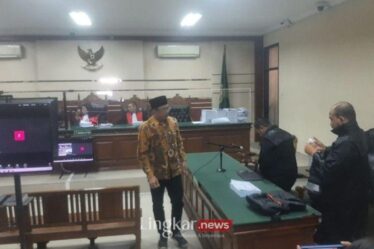 Korupsi Insentif Pegawai Eks Bupati Sidoarjo Dituntut 6 Tahun 4 Bulan Penjara