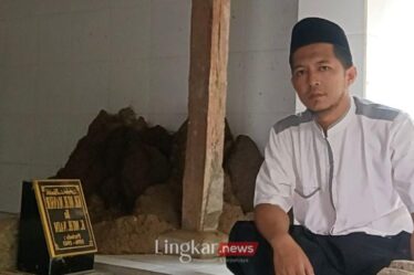 Meretas Sanad GontorE28093Mekah dari Jalur Josari