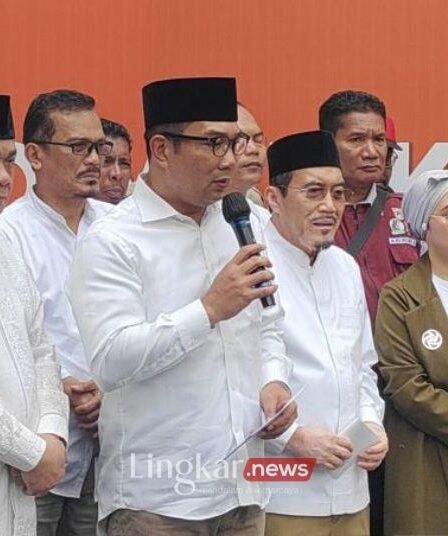 Pasangan RIDO Ungkap Alasan Batal Gugat Hasil Pilkada Jakarta 2 Pasangan RIDO Ungkap Alasan Batal Gugat Hasil Pilkada Jakarta