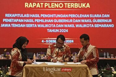 pleno rekapitulasi penghitungan surat suara Pemilihan Kepala Daerah Pilkada Kota Semarang 2024