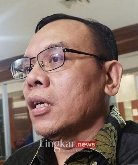Ketua DPP PAN Sentil Pemerintah soal Penghapusan Utang UMKM 6 Ketua Komisi VII DPR RI Saleh Partaonan Daulay