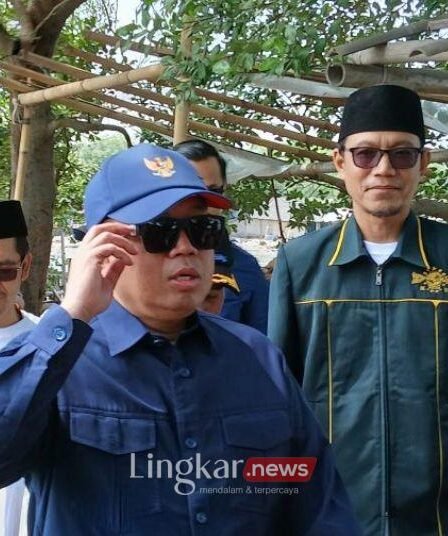 Nusron Wahid Didebat Soal Pencabutan SHGB Pagar Laut di Area Bekas Empang 6 Nusron Wahid Didebat Soal Pencabutan SHGB Pagar Laut di Area Bekas Empang