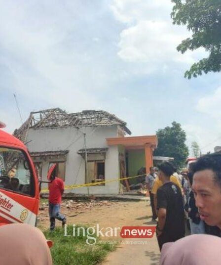 Rumah Polisi di Mojokerto Meledak Tewaskan 2 Orang