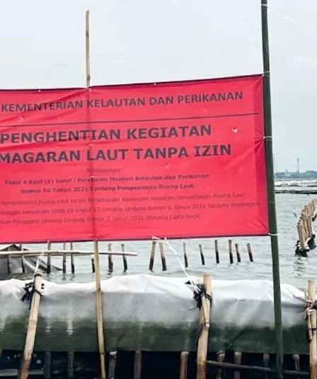 Pagar laut di Bekasi