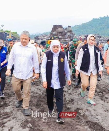 Tanggul Kebondeli Lumajang Kritis Akibat Lahar Hujan Gunung Semeru 5 Tanggul Kebondeli Lumajang Kritis Akibat Lahar Hujan Gunung Semeru