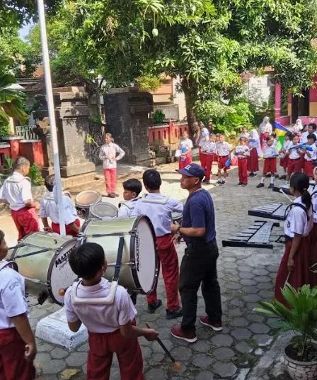 Ekstrakulikuler Drumband Jadi Daya Tarik SD 2 Burikan Kudus