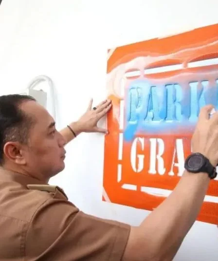 Kenapa Minimarket di Surabaya Wajib Sediakan Jukir Resmi