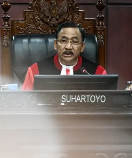 result sidang putusan pengujian materiil uu tentang mk dan uu tentang pilkada 2586953.jpg