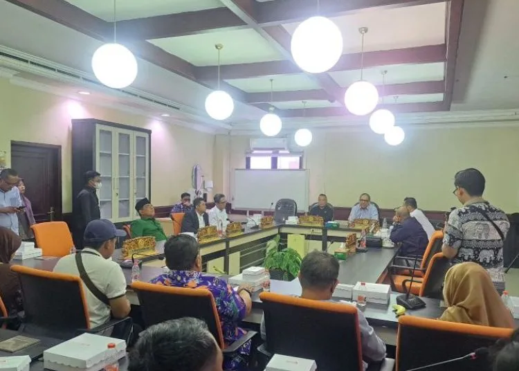 DPRD Surabaya Usul Revisi Perda Ketertiban Umum