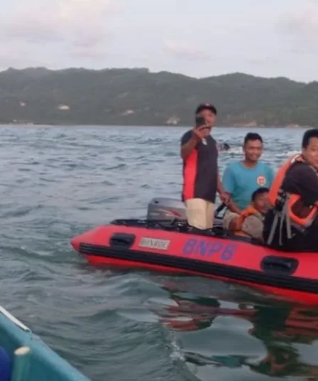 Terombang-ambing di Teluk Pacitan, 3 ABK Berhasil Diselamatkan 4 jatim 7